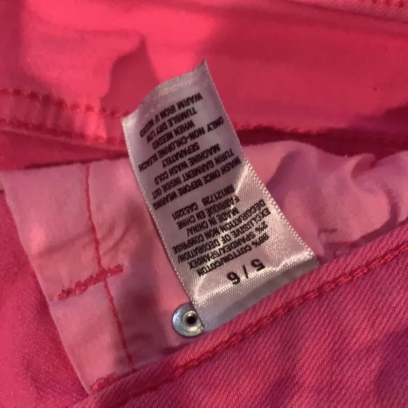 Shorts - Picture 2 of 4